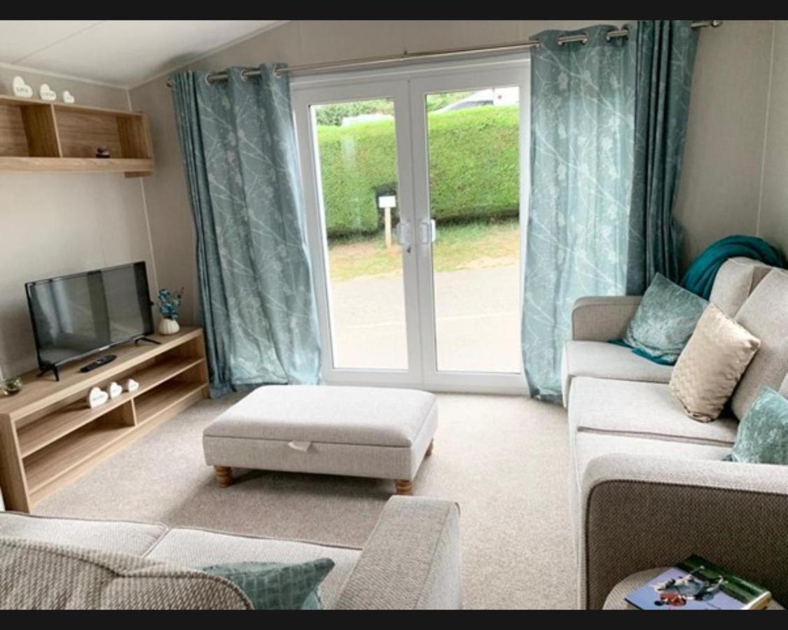 Exotic 3-Bed Caravan At Newquay Holiday Park Villa Exteriör bild