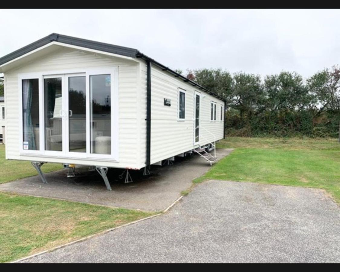 Exotic 3-Bed Caravan At Newquay Holiday Park Villa Exteriör bild