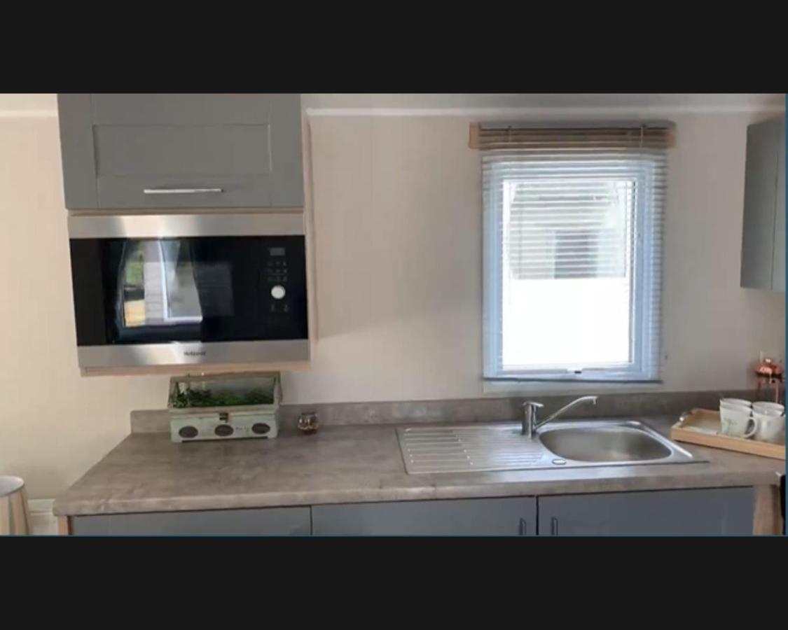 Exotic 3-Bed Caravan At Newquay Holiday Park Villa Exteriör bild
