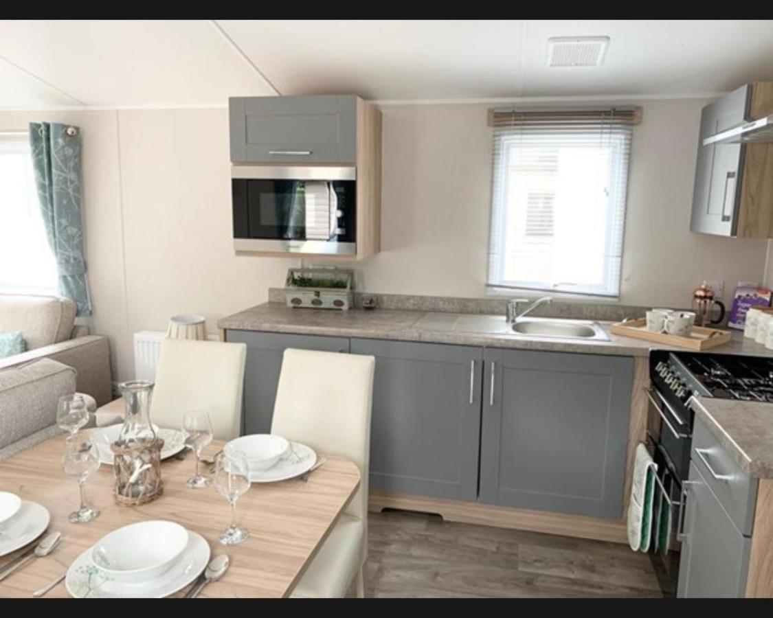 Exotic 3-Bed Caravan At Newquay Holiday Park Villa Exteriör bild