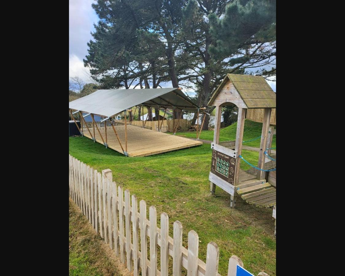 Exotic 3-Bed Caravan At Newquay Holiday Park Villa Exteriör bild