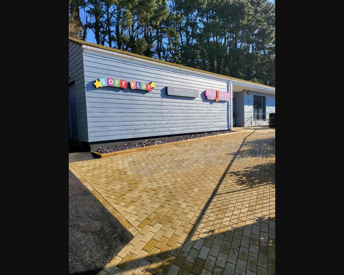 Exotic 3-Bed Caravan At Newquay Holiday Park Villa Exteriör bild