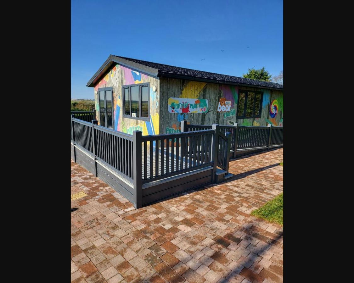 Exotic 3-Bed Caravan At Newquay Holiday Park Villa Exteriör bild